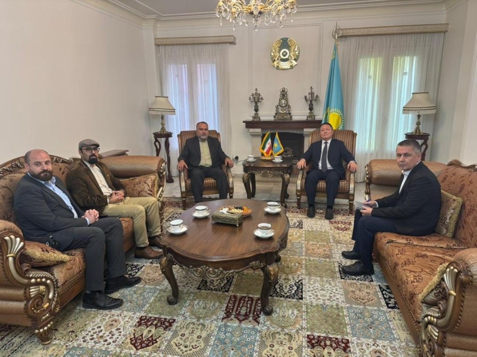 دیدار معاون فرهنگی دبیرخانه شورایعالی مناطق آزاد با سفیر قزاقستان در راستای توسعه دیپلماسی گردشگری دیدار معاون فرهنگی دبیرخانه شورایعالی مناطق آزاد با سفیر قزاقستان در راستای توسعه دیپلماسی گردشگری