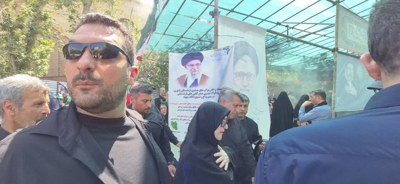 بازدید سخنگوی دولت از غرفه صندوق بازنشستگی کشوری