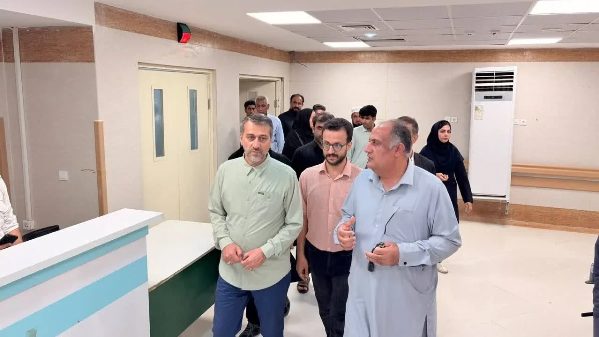 بازدید شبانه دبیر شورایعالی مناطق آزاد از روند بازسازی و تجهیز بیمارستان امام علی(ع) چابهار