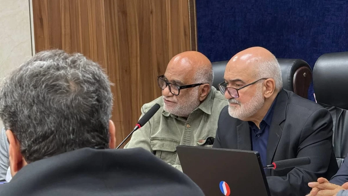 نماینده خرمشهر: تامین کالابرگ برای اقشار ضعیف در شرایط کاهش درآمد دولت، کاری معجزه‌آساست
