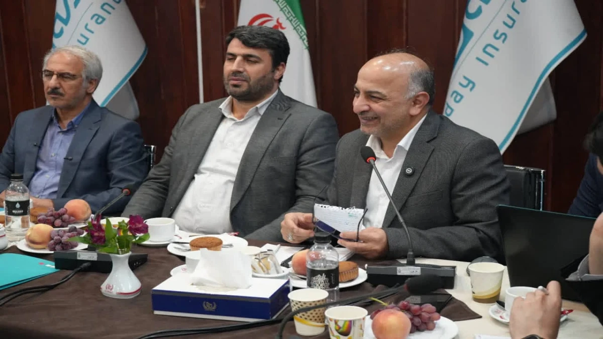 تأکید مدیرعامل بیمه دی بر خروجی‌محوری و توسعه زنجیره ارزش در جمع نخبگان ایثارگر